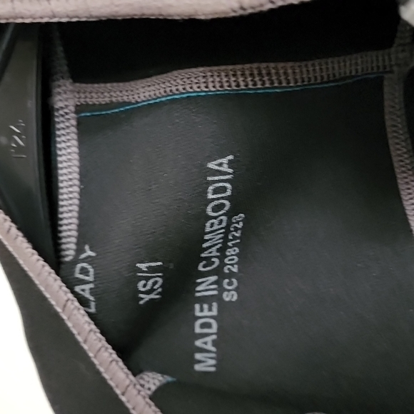 Ladies wetsuit - Picture 2 of 3